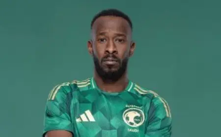 من هي المرأة التي أسرت قلب فهد المولد؟ اكتشف تفاصيل حياة زوجة نجم الاتحاد السعودي