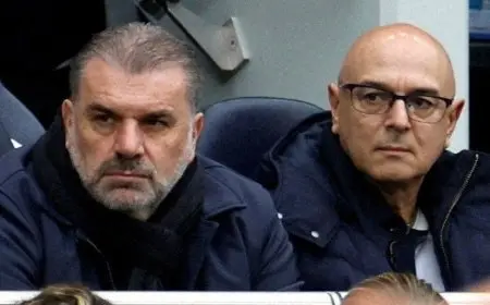 “رئيس توتنهام يكشف عن سبب إقالة بوستيكوغلو ورغبتهم في التتويج بالدوري”