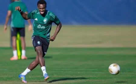 سعود عبد الحميد ينطلق في رحلة إلى فرنسا: اكتشفوا تفاصيل مغامرته الجديدة!