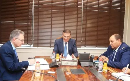 وزير الزراعة يعقد اجتماعات مع البنك الدولي لتعزيز التعاون في دعم التنمية الزراعية بمصر