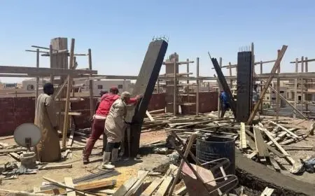 إزالة مخالفات البناء وإغلاق المحلات المخالفة في مدينتي بدر والشروق بالتعاون مع الأجهزة الأمنية