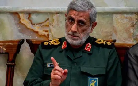 “ظهور قائد فيلق القدس في احتفالات النصر بطهران يثير الجدل بعد إعلان اغتياله”