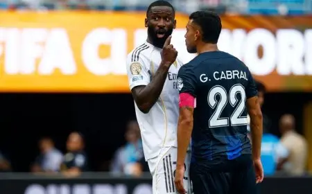 فيفا يبدأ تحقيقًا في اتهامات العنصرية تجاه روديغر مدافع ريال مدريد