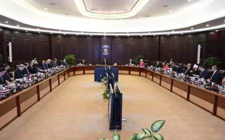 مدبولي يعلن استئناف ضخ الغاز للمصانع يوم الجمعة بعد فترة التوقف الأخيرة