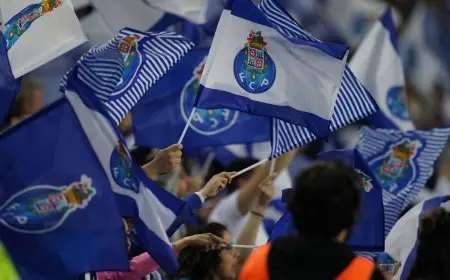 جماهير بورتو تُعبّر عن غضبها تجاه الفريق بألفاظ نابية بعد الخروج من مونديال الأندية