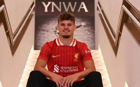 ليفربول يتعاقد مع الظهير الأيسر المجري ميلوش كيركيز من بورنموث لتعزيز صفوفه