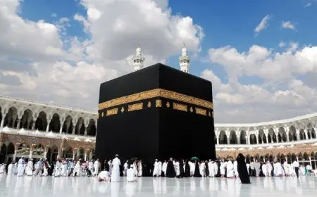 “وزير السياحة والآثار يعتمد الضوابط الجديدة لتنظيم رحلات العمرة بكل سهولة ويسر”