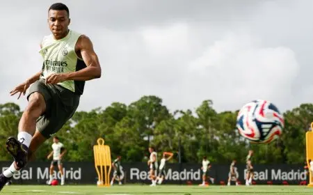 مبابي يتحدى الزمن: هل يتمكن من اللحاق بمباراة ريال مدريد ضد يوفنتوس؟