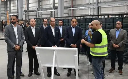 رئيس الوزراء يدشن أكبر مستودع لوجستي للتجارة الإلكترونية في الشرق الأوسط لشركة “جوميا”