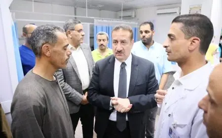 محافظ المنوفية يطمئن على صحة مصابي حادث الطريق الإقليمي ويقدم الدعم لهم