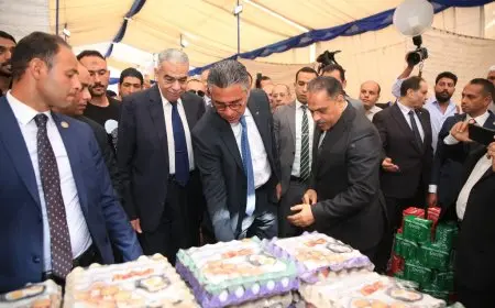 وزير التموين ومحافظ الشرقية يطلقان سوق اليوم الواحد في العاشر من رمضان لتعزيز الاقتصاد المحلي
