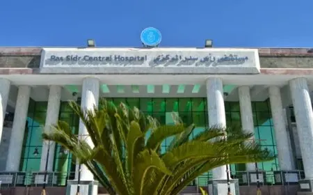 “نجاح زراعة جهاز منظم ضربات القلب ذو الغرف المزدوجة في مستشفى رأس سدر: إنجاز طبي يبعث على الأمل”