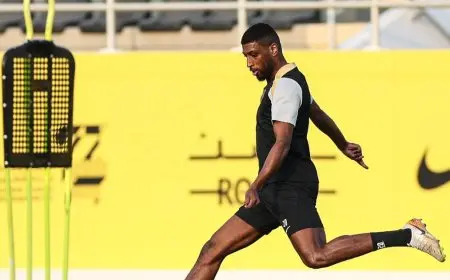 الاتحاد يمدد عقد شراحيلي حتى 2028 بعد غيابه الموسم الماضي: عودة مثيرة للاعب!