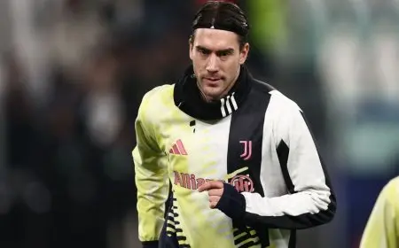 فلاهوفيتش يرفض عرض الأهلي السعودي المغري بـ 20 مليون يورو سنوياً!