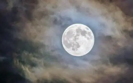 19 ظاهرة فلكية مذهلة تزين سماء يوليو: تعرف على قمر “غزال الباك” وشهب دلتا الدلويات!