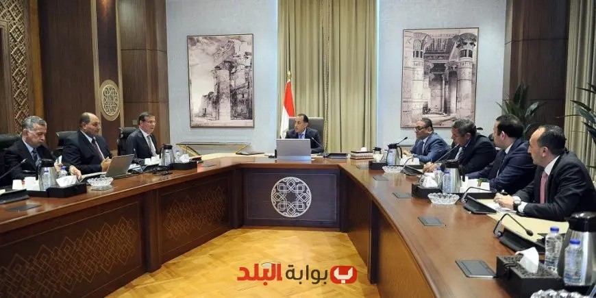 رئيس الوزراء يراقب خطوات تعزيز توفر اللحوم الحمراء في الأسواق لتحقيق توازن السعر