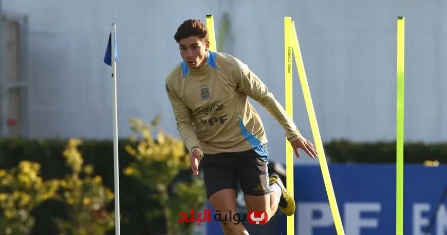 “وكيل خوليان ألفاريز: نجم أتلتيكو يُلمح لانتقال محتمل إلى برشلونة”