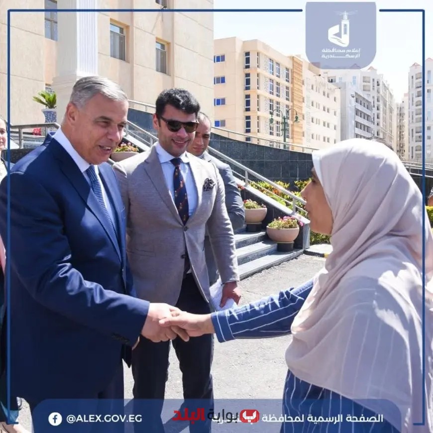 إعادة الفرحة إلى أسرة متضررة في محافظة الإسكندرية.. سائق شجاع يتلقى “توك توك” جديد!