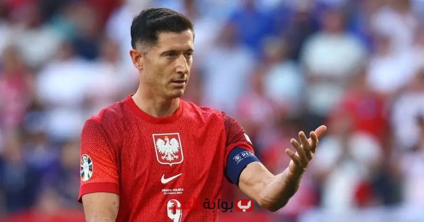 ليفاندوفسكي يُشعل الجدل بحديثه عن خيانة مدرب بولندا بعد الإهانة التي تعرّض لها