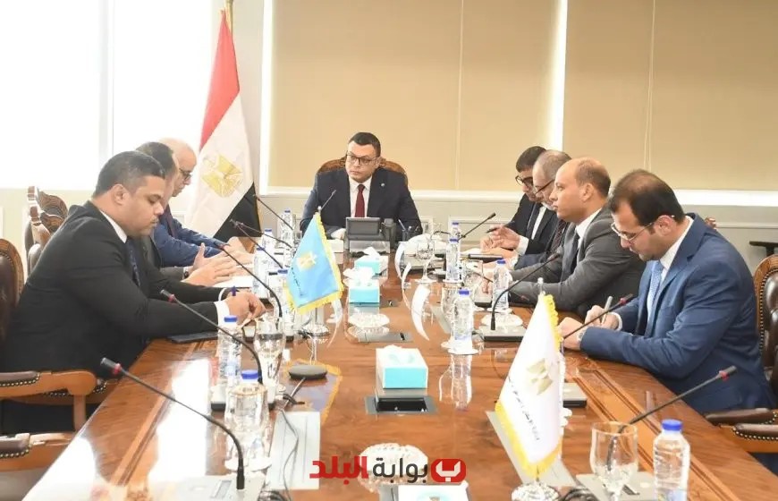 وزير الإسكان يبحث فرص التعاون مع شركة استادات للاستثمار الرياضي لتعزيز المشاريع المشتركة