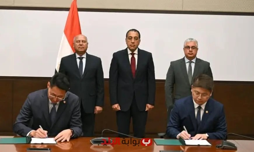 مدبولي يوقع عقد مشروع ضخم لإنشاء مجمع صناعي متكامل لإنتاج مستلزمات الطاقة الشمسية