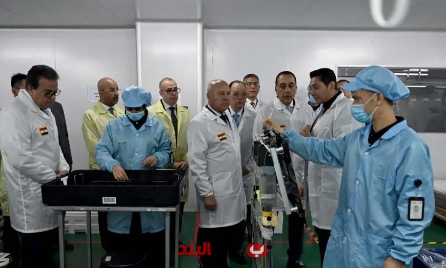 مدبولي يزور مصنع شاشات التلفزيون وخط إنتاج الراوتر في مجموعة «صافي جروب»: تعزيز الصناعة المحلية وتحفيز الاقتصاد