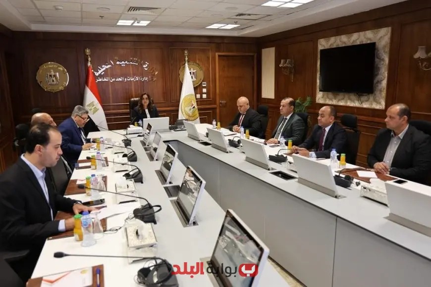 “وزيرة التنمية المحلية تؤكد: لا مجال للتساهل مع القيادات المحلية المقصرة في تنفيذ المهام”