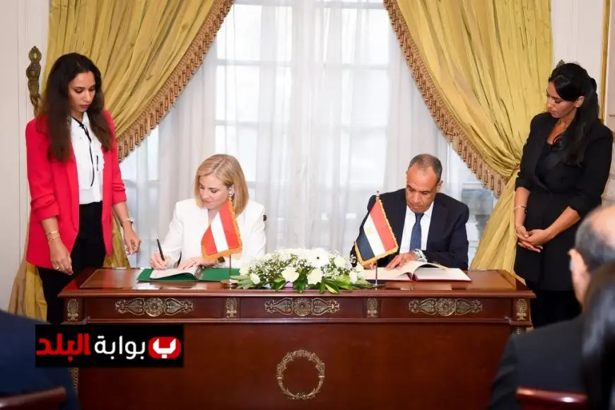وزير الخارجية العربي في مشاورات سياسية مع نظيرته النمساوية لتعزيز العلاقات الثنائية والدعم المتبادل