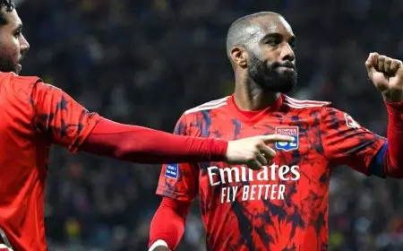 ليون يوافق على عرض نيوم: لاكازيت يستعد للانتقال إلى السعودية!