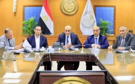 وزير التعليم يراقب امتحانات الثانوية العامة من خلال كاميرات المراقبة في اللجان لضمان النزاهة والأمان