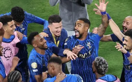 “الهلال يحقق الإنجاز: كرة القدم السعودية تسعى لتصبح من الأفضل في العالم!”