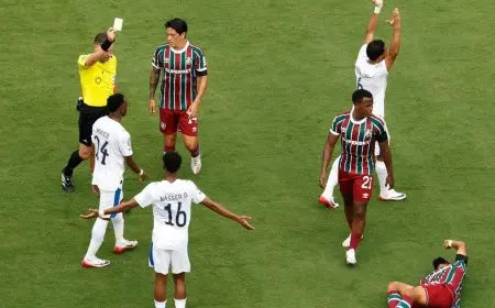 الهلال قد يفقد نجمه البارز للإيقاف في حال تأهله لنصف نهائي مونديال الأندية!