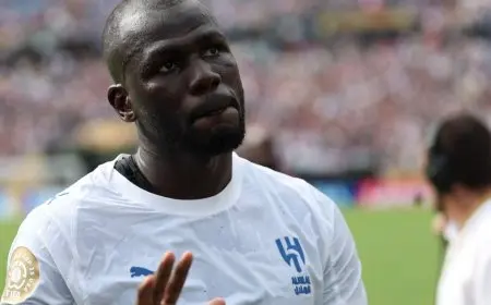 كوليبالي يعبّر عن استيائه: حكم المباراة حرمان الهلال من الفوز!