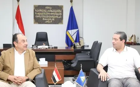 وزير قطاع الأعمال يبحث مع محافظ دمياط سُبُل تعزيز التعاون لتطوير الصناعة والسياحة في المنطقة