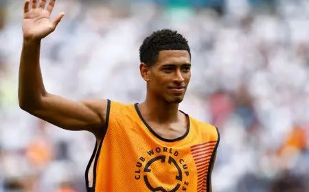 بيلينغهام يبتعد عن الجدل: لا يهتم بما حدث بين نيكو ويليامز وبرشلونة!