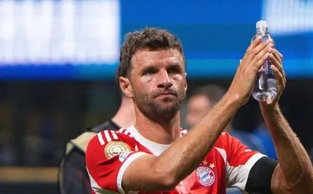 مولر يُسلم بايرن لمّسته الأخيرة بعد مسيرة مذهلة وهزيمة “مؤلمة” أمام باريس سان جيرمان