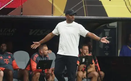 مدرب بايرن ميونيخ يعبر عن أسفه لإصابة موسيالا وافتقاد استغلال النقص العددي لسان جيرمان