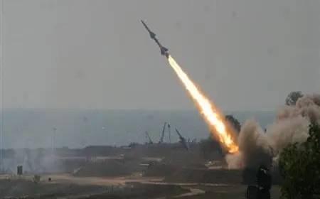 تل أبيب تحت الهجوم: صاروخ باليستي يستهدف مطار بن غوريون بشكل مفاجئ