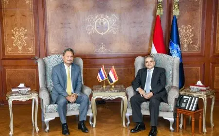 رئيس هيئة قناة السويس يستعرض أفق التعاون البحري مع سفير تايلاند لتعزيز الخدمات البحرية