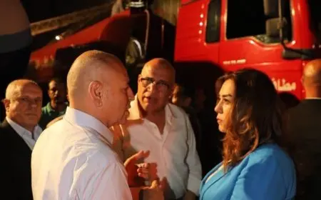 “وزيرة التنمية المحلية تتفقد جهود إخماد حريق مركز رمسيس بالتعاون مع محافظ القاهرة”