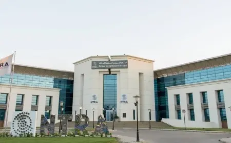 تنظيم الاتصالات يعلن السيطرة على حريق سنترال رمسيس وإجراءات تبريد عاجلة قيد التنفيذ