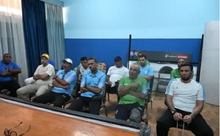 رئيس قطاع الناشئين في غزل المحلة يجتمع بالمدربين لوضع خطة استراتيجية للموسم الجديد