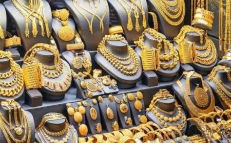 مفاجأة غير متوقعة في أسعار الذهب اليوم الخميس 10 يوليو 2025.. اكتشف سعر عيار 21 الآن!