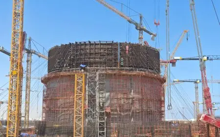 تركيب المستوى الثالث لوعاء الاحتواء في الوحدة الثانية لمحطة الضبعة النووية: تقدم هام نحو التشغيل الكامل!