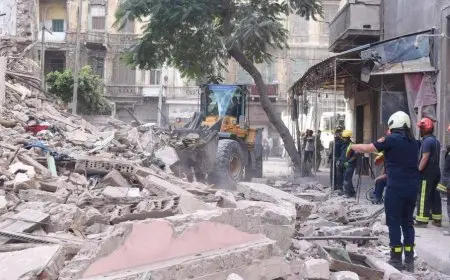 “مفاجأة من محافظ الإسكندرية الأسبق حول انهيار عقار العطارين تُثير الجدل”