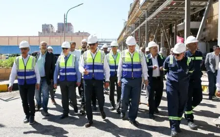 وزير قطاع الأعمال يقوم بجولة تفقدية لشركة مصر لصناعة الكيماويات في الإسكندرية للحصول على تحديثات مهمة