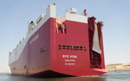 قناة السويس تستقبل أكبر حاملات السيارات في العالم: لحظة تاريخية في عالم الملاحة البحرية