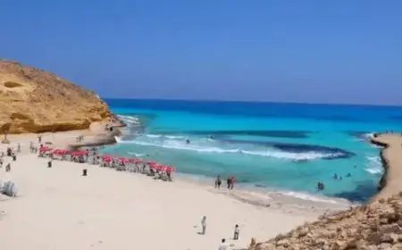 شواطئ مرسى مطروح تشهد إقبالًا كبيرًا: مراسل “صدى البلد” يكشف جهود التطوير السياحي!