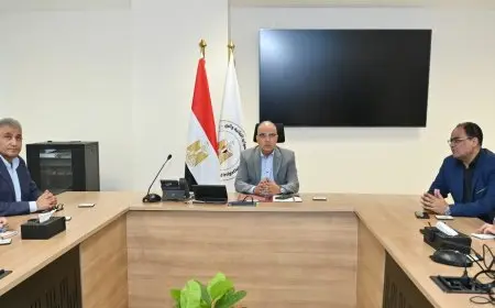 وزير الري يستعرض نماذج مبتكرة لتطوير واجهات المدن النيلية وتعزيز جمالها
