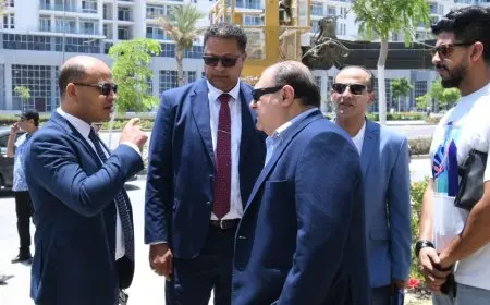 الإسكان تُسلّم أول موقع لمشروع المقهى الثقافي في مدينة العلمين الجديدة: خطوة نحو تنمية الفكر والثقافة